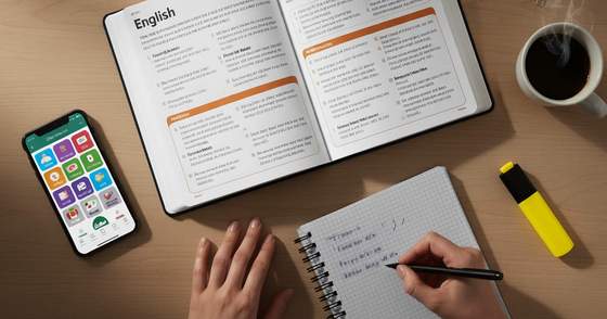Эффективные методы изучения английского: учебник, мобильное приложение и конспекты на рабочем столе