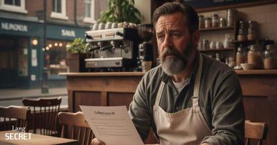 Oliver держит письмо с предложением о покупке кафе